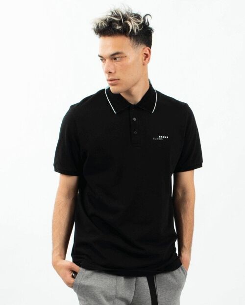 Polo Triangle in black