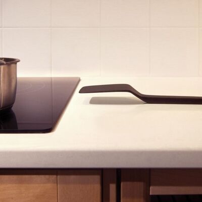 Cantilever no-mess cooking utensils