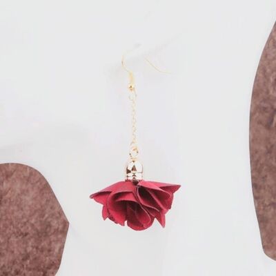 Women's garnet flower earrings