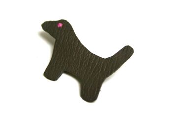 Broche cuir minimaliste chien cuir de chèvre sans chrome 3