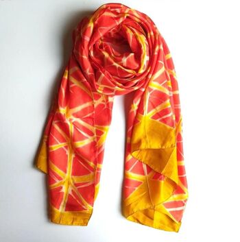 Foulard en soie Shibori teint à la main en orange et jaune 4