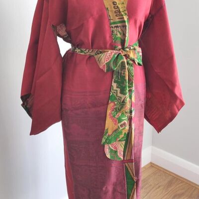Wendbarer Kimono-Morgenmantel in Rot/Grün