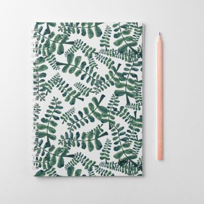 Notizbuch mit grünen Zweigen