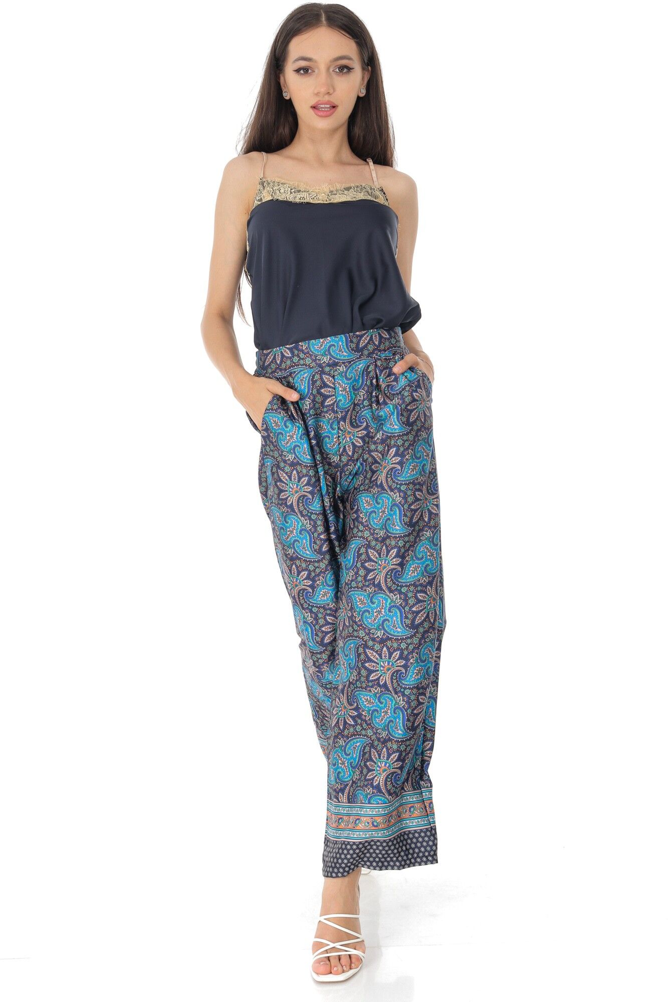 Pantaloni in raso Aimelia Tr449, multicolori, in stampa paisley.