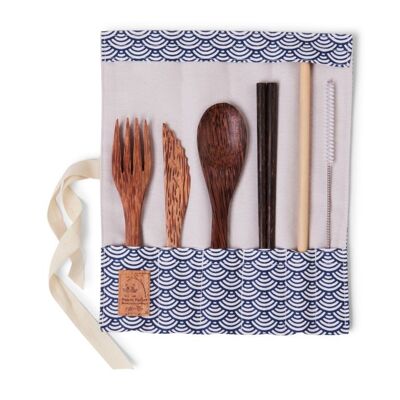 Coconut wood cutlery set with chopsticks - blue scales fabric