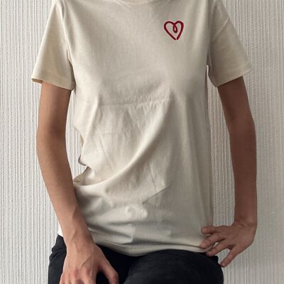 T-shirt in cotone biologico "cuore rosso".