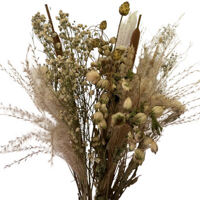 Bouquet of dried flowers in Country tones