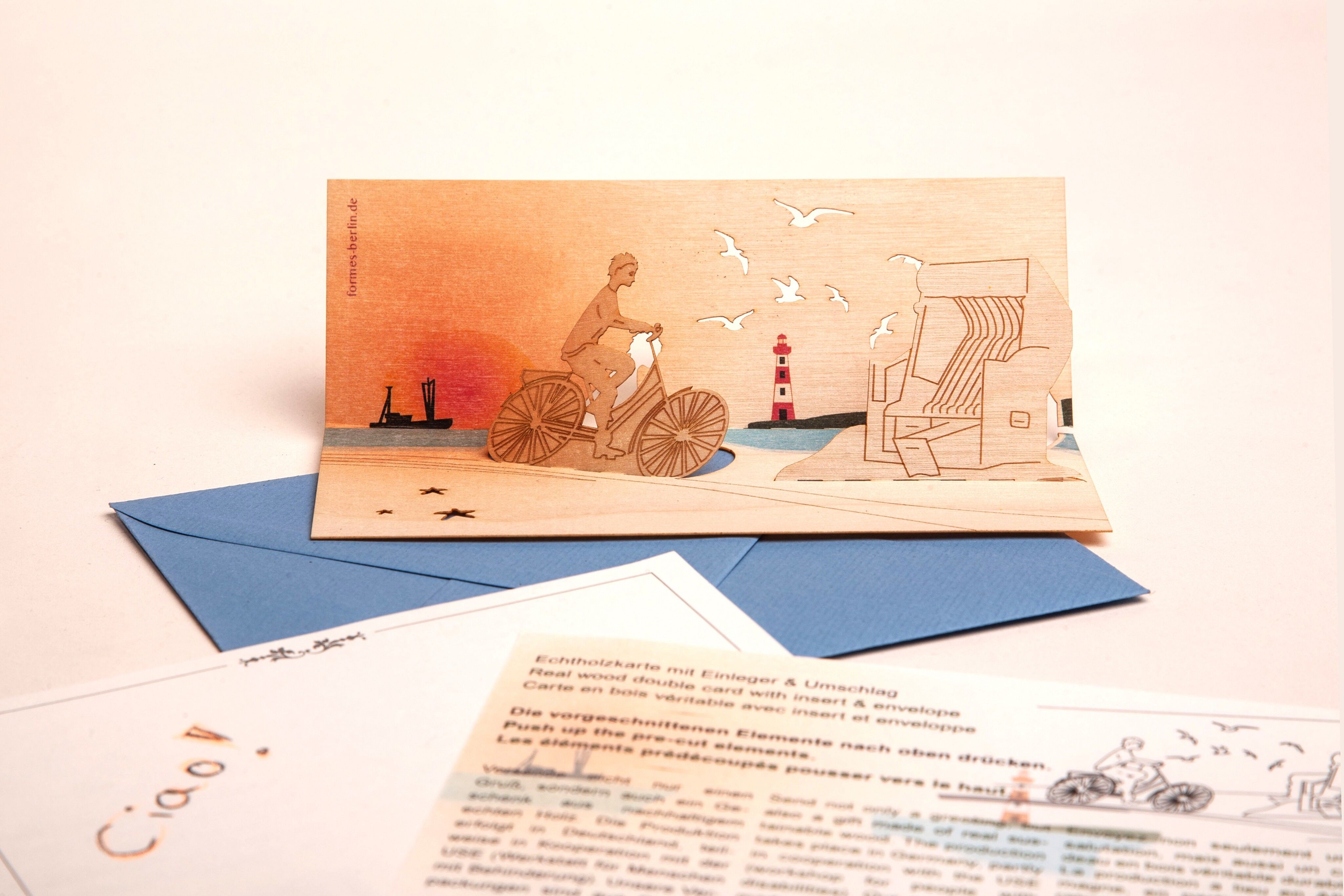 Bicycle by the sea - wooden greeting card with pop-up motifs