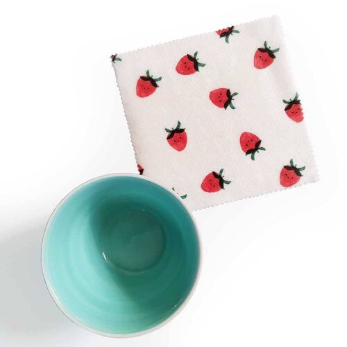 BEE WRAP fait maison en France, taille S 18x18 cm / motifs au choix - Fraises