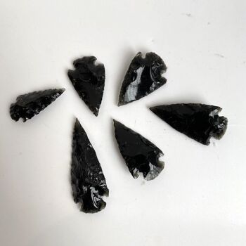 Pointe de flèche à facettes, 3-4 cm, obsidienne noire 3