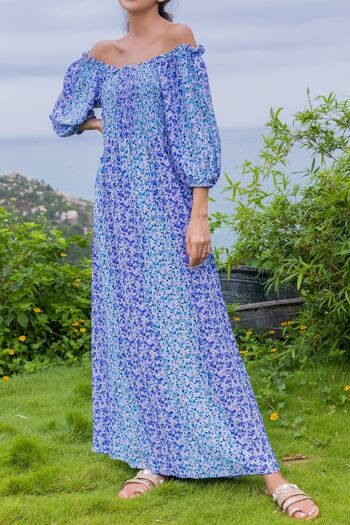 Robe fleurie à manches bouffantes fendue 1