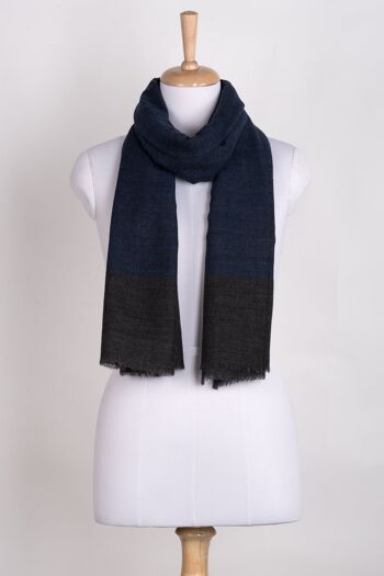 Écharpe en laine à fines rayures avec bordure - Bleu gris 1