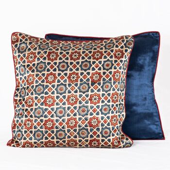 Housse de Coussin en Soie Mashru à Imprimé Géométrique Fleur à la Main - Blanc Cassé Bleu Rouge 3