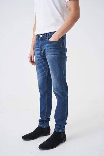 F16 Jean Slim Tapered Délavé Vintage Foncé 3