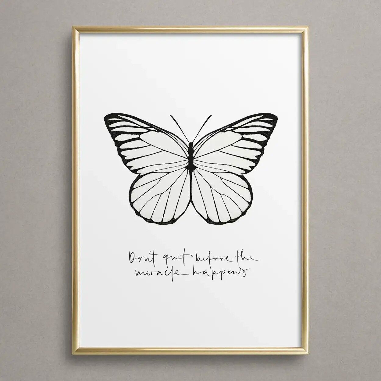 Affiche « N'abandonnez pas avant que le miracle ne se produise »