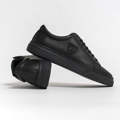 Sneaker Town (Black/Black)