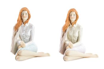 FIGURINE EN RÉSINE 15X18X19,5 FEMME 2 ASSORTIMENTS. RF126378 1