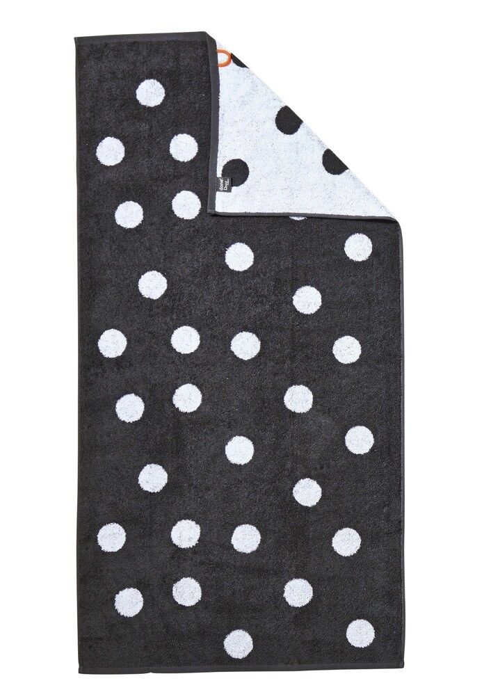 Black and white discount polka dot bath towels