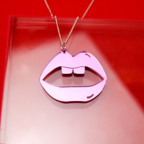 Lips pink acrylic necklace