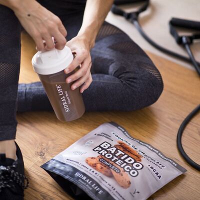 Protein Shakes | Chocolate Cookies Flavor | Complete +BCAA