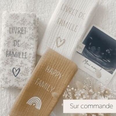 Protects customizable family booklet in double gauze