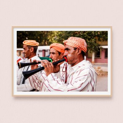 Poster / Fotografia - I musicisti di Imouzzer Kandar | Marocco 30x40 cm