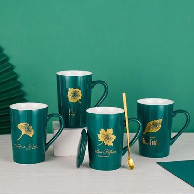 Ceramic mug with lid and spoon in 4 designs and gift box. Dimension: 7.8x12cm Capacity: 400ml MB-1304
