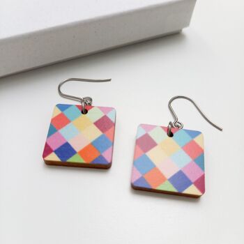 Boucles d'oreilles pendantes en bois carrées colorées Choice 3