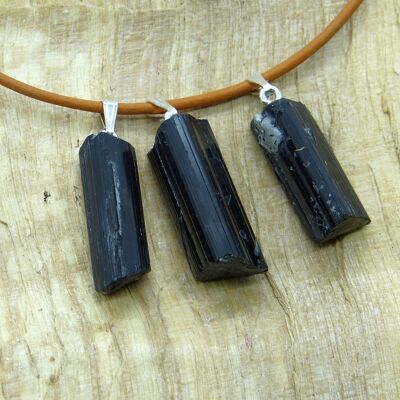 Turmalinkristalle schwarz , mit Silberöse, 3 Stück