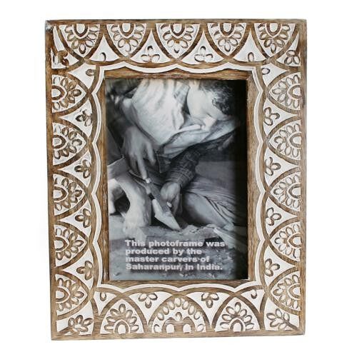 Photo frame, wood white cut out floral design, 7x5inch photo (ASH19712)