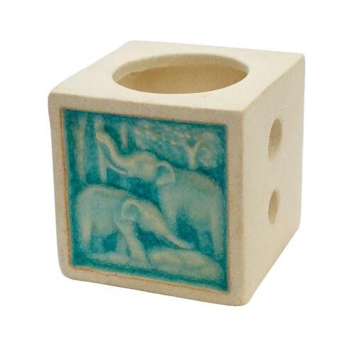 Oilburner, square with elephant design, 6.5cm height (CCUT026)