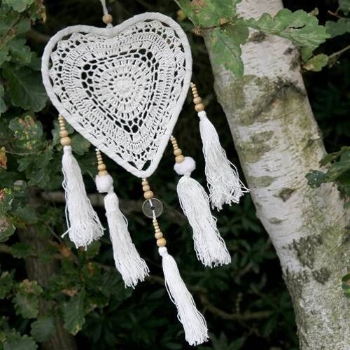Dreamcatcher crochet heart 22cm (DCW03)