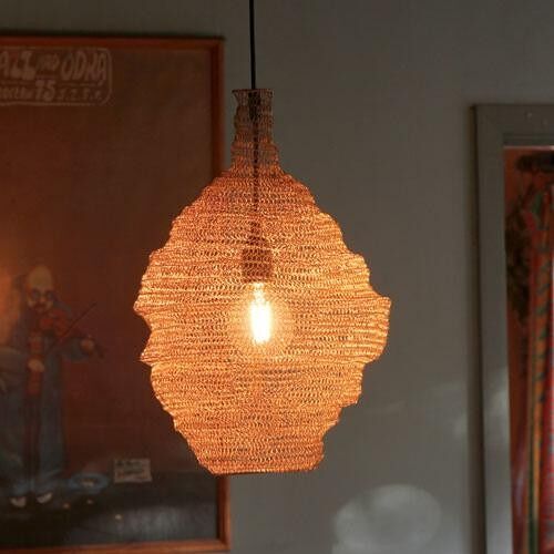 Wire lampshade with gold coloured rings (NA1921)