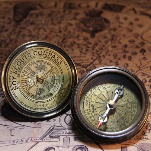 Pocket compass boy scouts (NA19725)