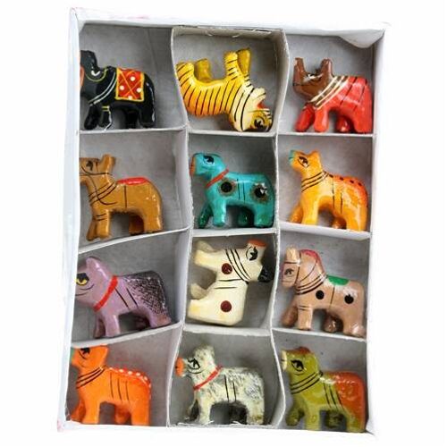 Box of 12 painted wooden animals, assorted 4cm (SASH1910B)