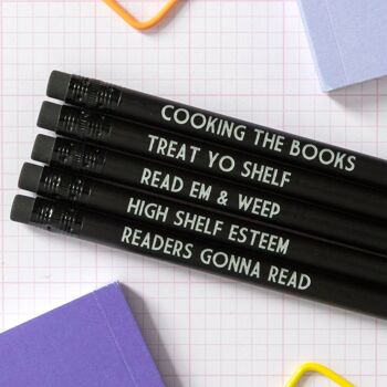 Ensemble de crayons Booklover | Treat Yo Shelf - Avec étui à crayons 2