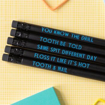 Ensemble de crayons de dentiste | Same Spit Different Day - Avec étui à crayons 2