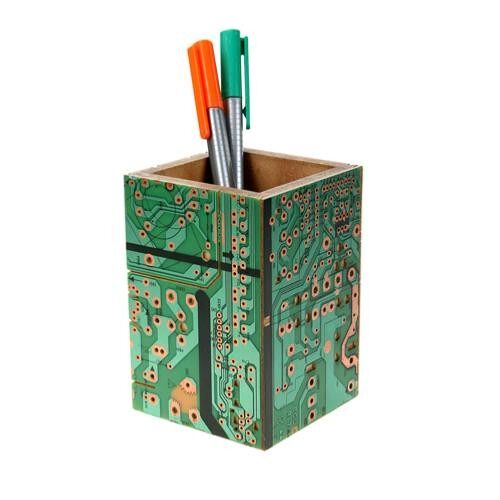 Penpot, recycled circuit board, 10x6.5x6.5cm (TAR16785)