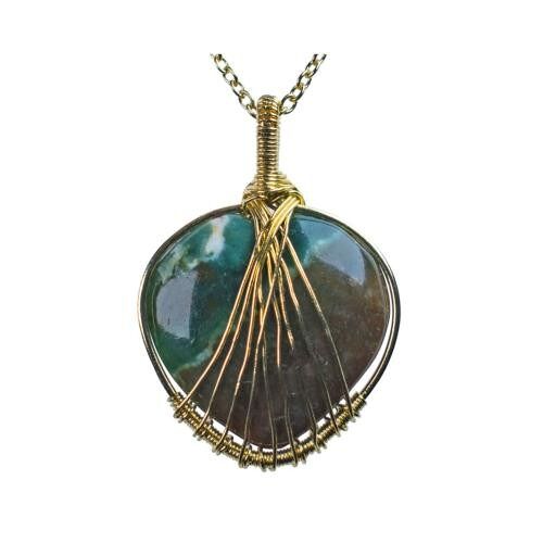 Agate pendant fan shape, gold colour chain (TARJ2172)