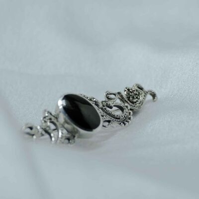 Vintage onyx and marcasite brooch, 925 silver.
