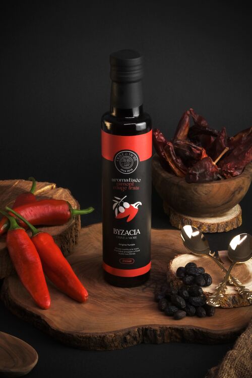 Olive oil flavored with fresh red pepper