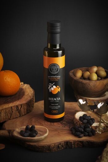 Olive oil flavored with fresh mandarin 1