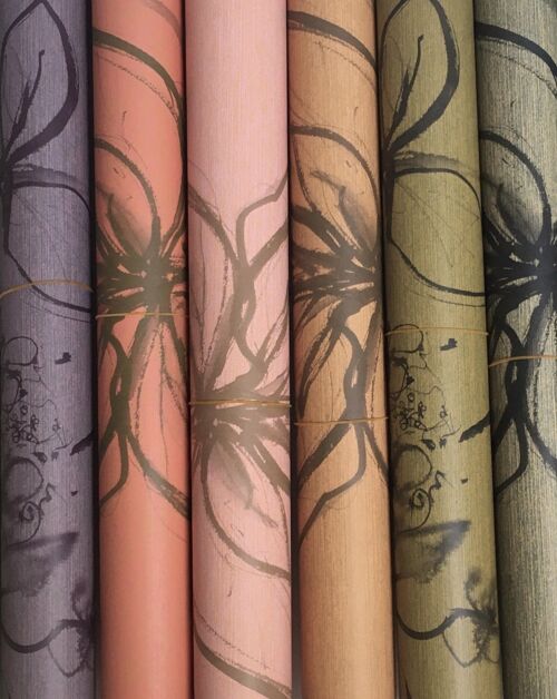 Aquatint floral Wallpaper