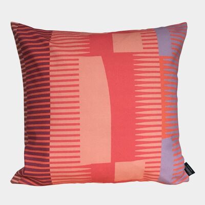 Quadratisches Kissen mit gekämmten Streifen – Blush, Pink + Orange