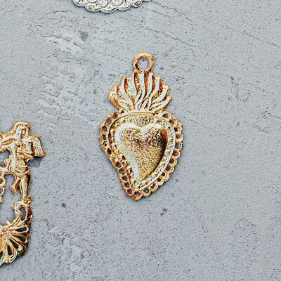 Milagro sacred heart gold lace