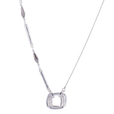 Gaia Halskette mit langem Anhänger aus Silber und Halbedelsteinen