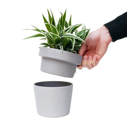 Plant Pot Hideaway