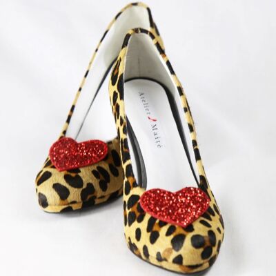 zapatos de tacón - pelo artificial - estampado de leopardo - purpurina
