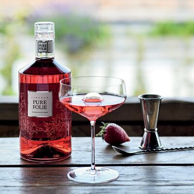 Pure Folie 70cL - LICOR DE FRESA - 31°