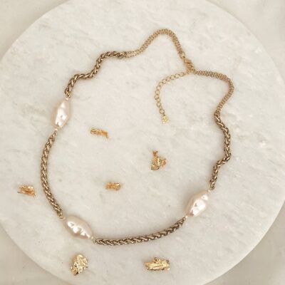 Unusual chain with organic shape faux pearl necklace